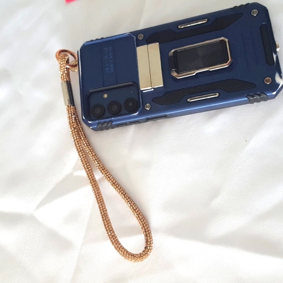 Bling wristlet for any cell ✨ Bundle 3/$21 - Picture 4 of 16